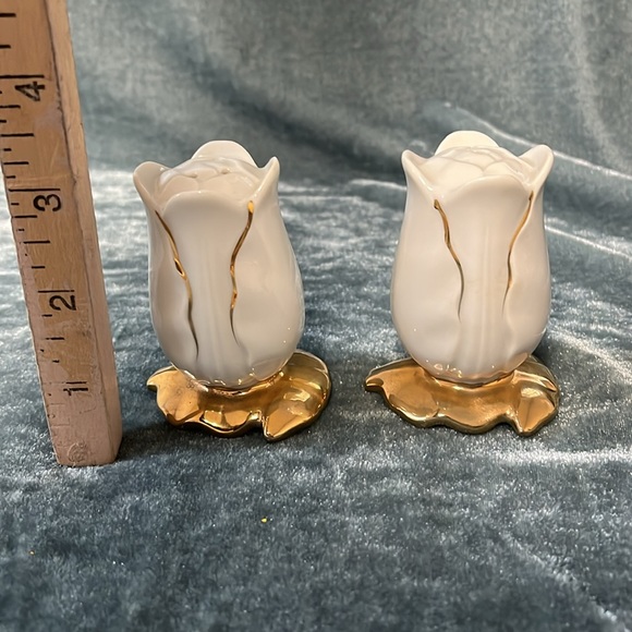 VTG Lefton Rose Salt and Pepper Shakers 4168 - Picture 2 of 4